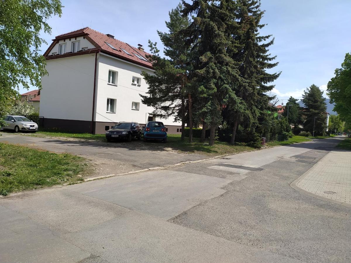Apartman Fillomena Liptovsky Mikulas Bagian luar foto